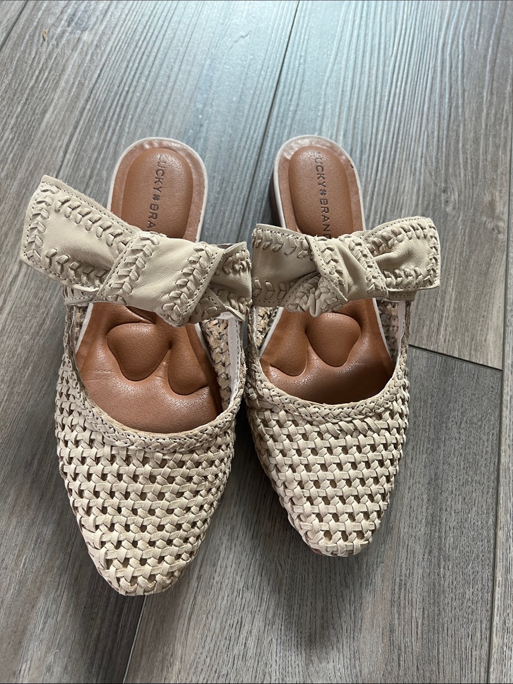 Lucky Brand Woven Cream Bow Mules